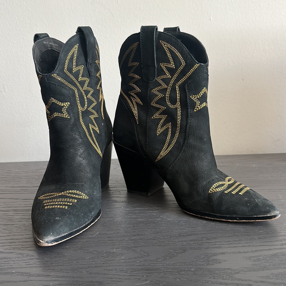 Dolce Vita Western Suede bootie